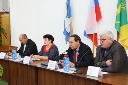 Семинар с депутатами районных дум и дум поселений Куйтунского и Тулунского районов проходит в Куйтуне